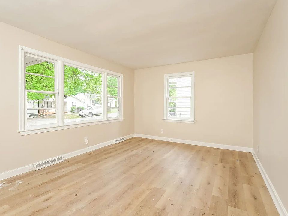1st image of 817 Elon St