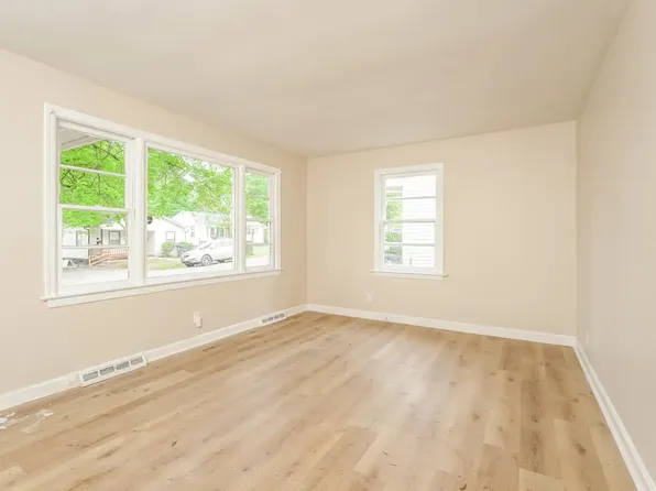 817 Elon St, Winston Salem, NC 27107