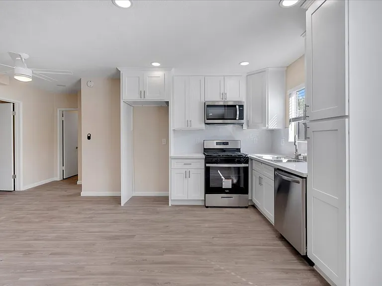 Brookside Apartments — Photo 11