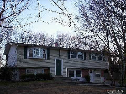 1st image of 14 Mayflower Ln