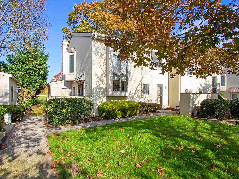 1st image of 52 Greate Bay Ct #52