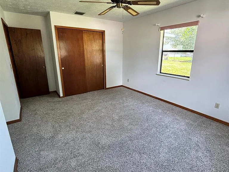 337 NW Tyler Ave — Photo 21