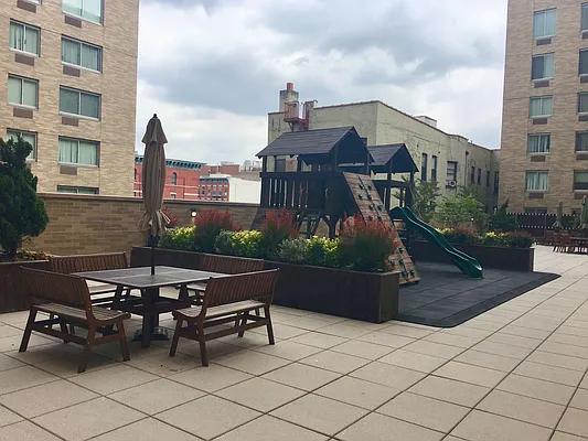 Rented by Frank Alger Real Estate Group | media 17