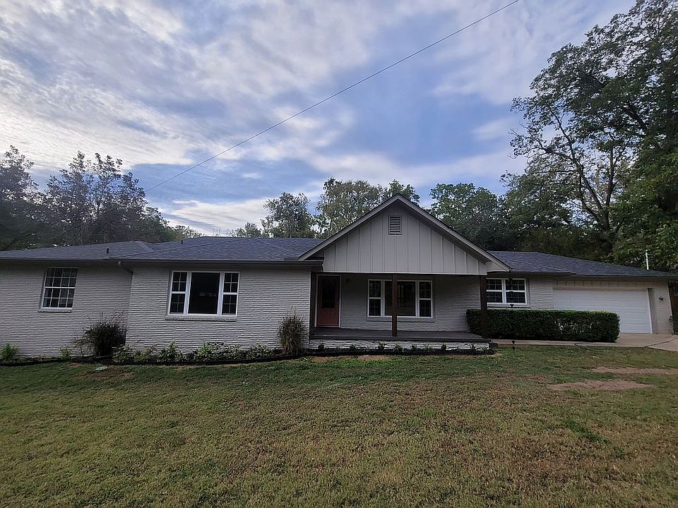 BEAUTIFUL FAMILY HOME 