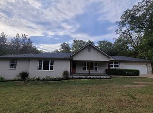 1004 E Angelina St, Palestine, TX 75801