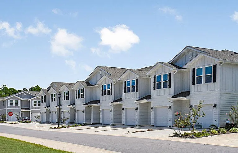 Walton's Landing Townhomes — Photo 6