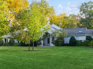 2021 Burr Oak Dr E, Glenview, IL 60025