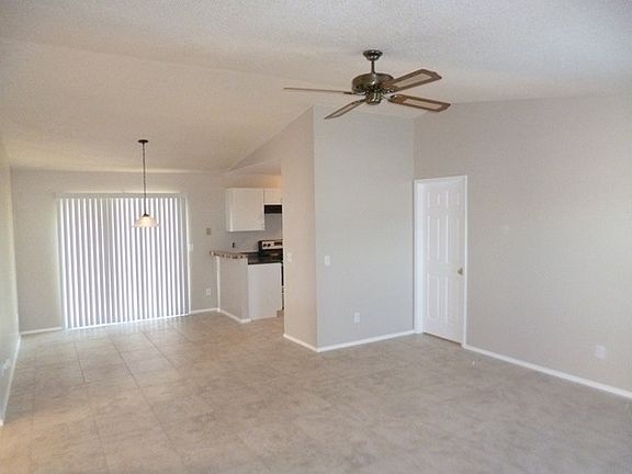 3rd image of 2836 Irondale St