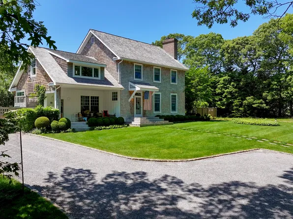 16 Fairway Dr, East Hampton, NY 11937