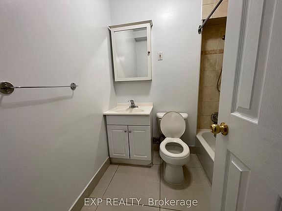 5th image of 258 Lakeshore Rd E #202