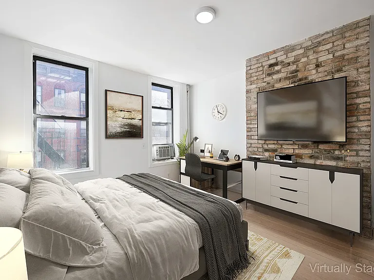 116 Bedford Ave #3L — Photo 2