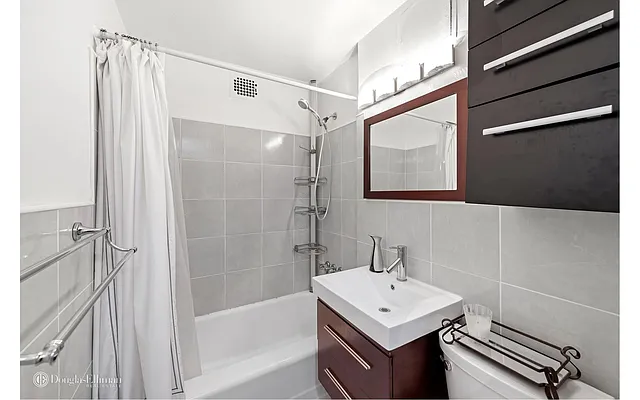 Rented by Douglas Elliman | media 11