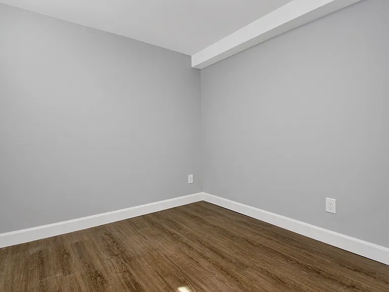 868 Maplewood Ave #2 — Photo 12