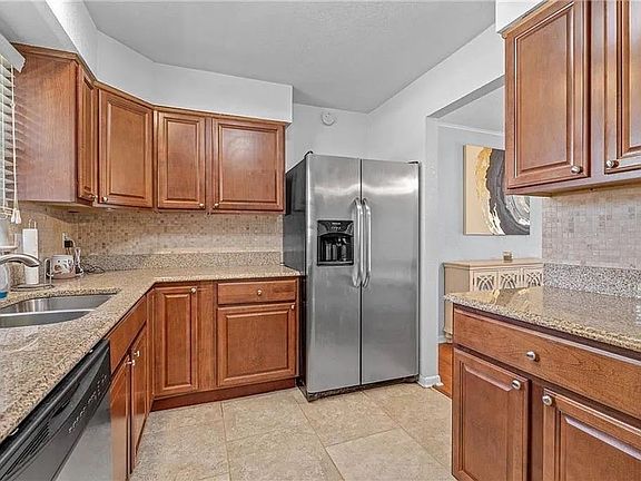 4th image of 5573 New Colony Dr