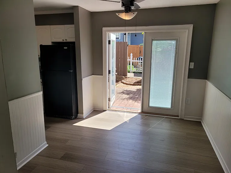 10 Poinsett Ave #D — Photo 5
