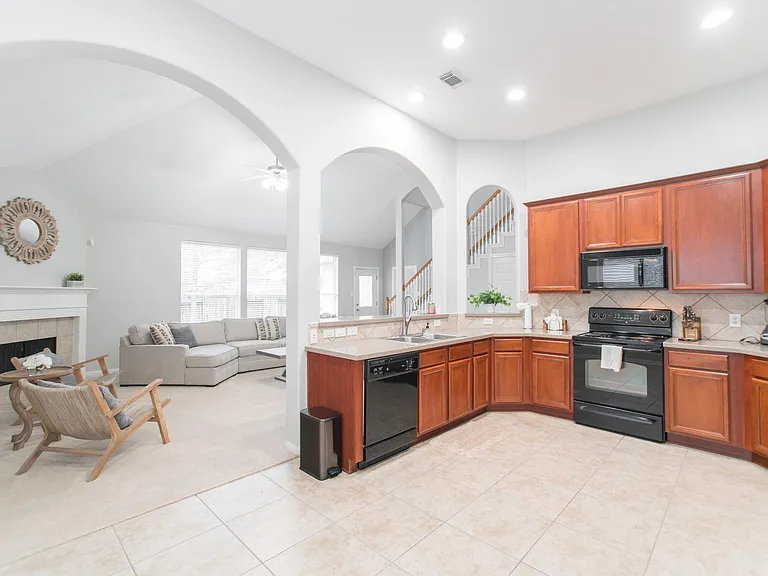27 Gilmore Grove Pl — Photo 21