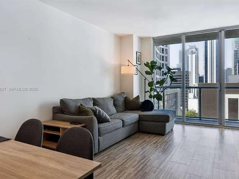 55 SE 6th St #1506 — Photo 10