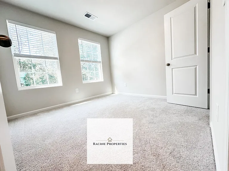 1 Trakas Ct — Photo 13