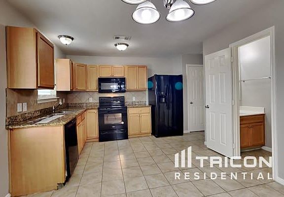 2nd image of 2631 Ring Lane Ct