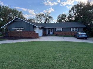 301 Willow Rd, Hillsboro, KS 67063