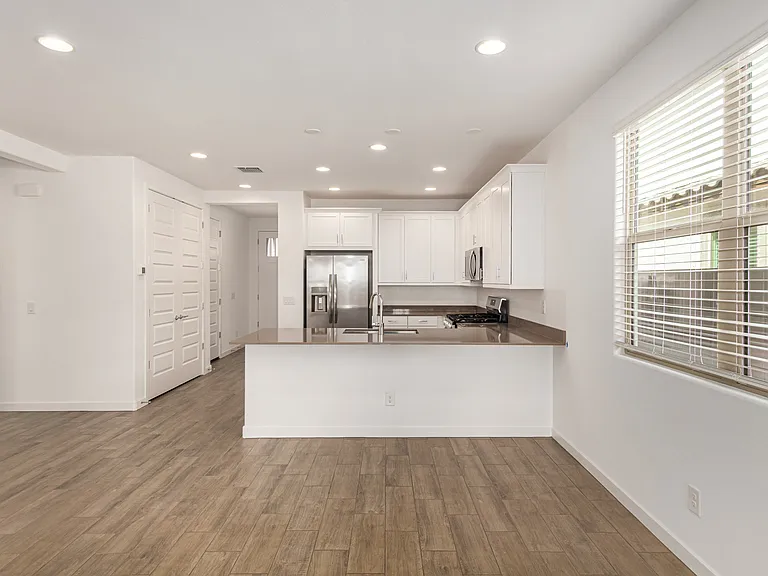2049 W Sienna Bouquet Pl — Photo 9