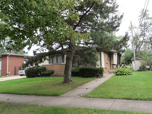 2nd image of 210 Pleasant Dr