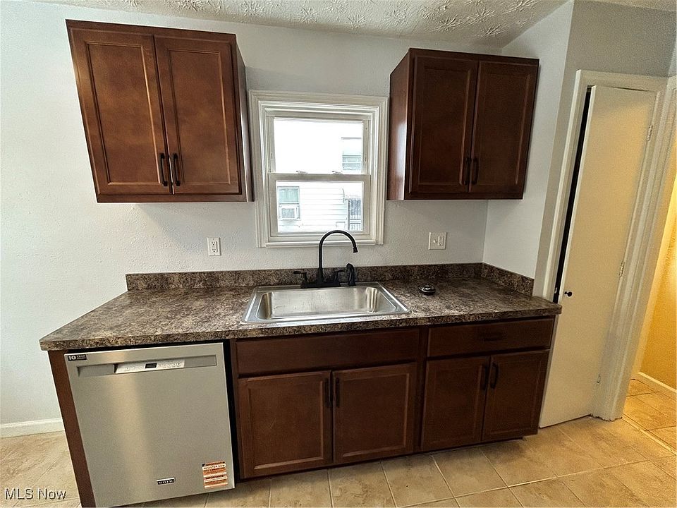 17916 North Blvd, Maple Heights, OH 44137 | Zillow
