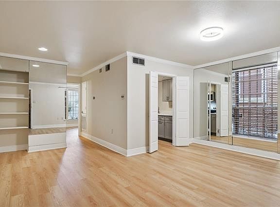 3rd image of 732 Cherokee St APT 107