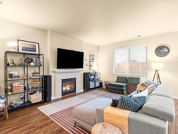4th image of 3021 NE 75th St
