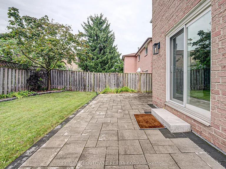 426 Parklane Rd — Photo 43