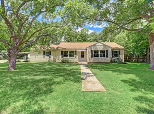 1011 Plum St, Lockhart, TX 78644