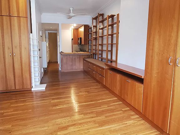 5th image of 308 E 73rd St APT 4C