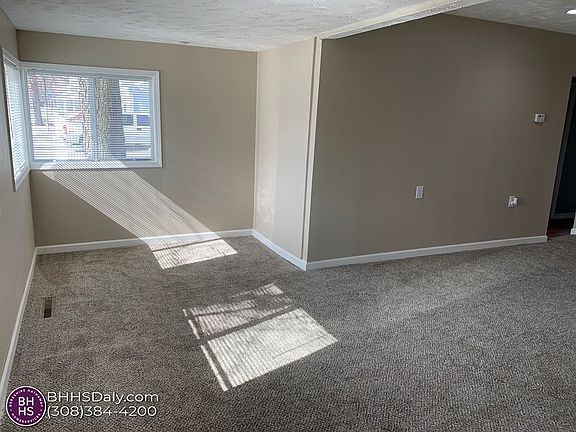 4th image of 1816 W 11th Ave