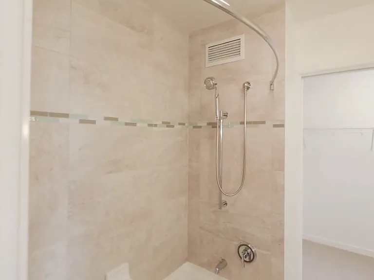 414 N Orleans St #2411 — Photo 10