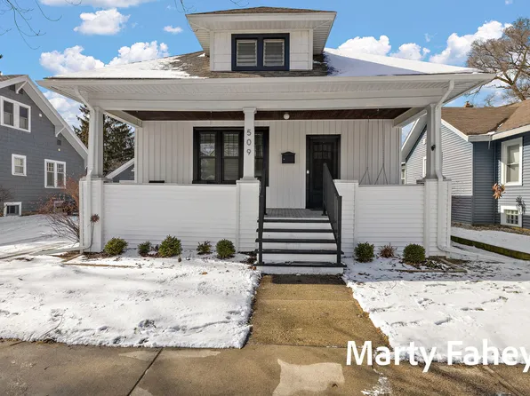 509 S 7th St, Grand Haven, MI 49417