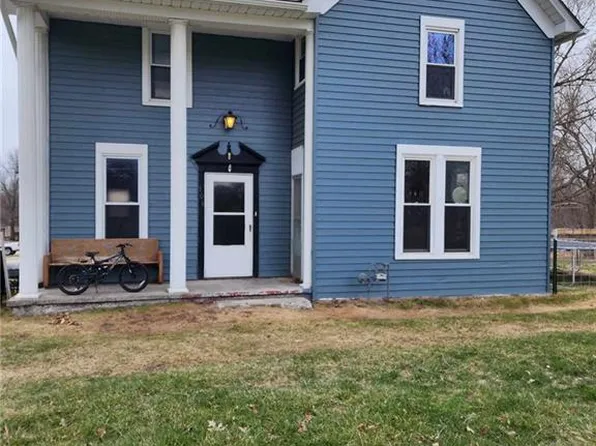 308 W Park Ave, Savannah, MO 64485