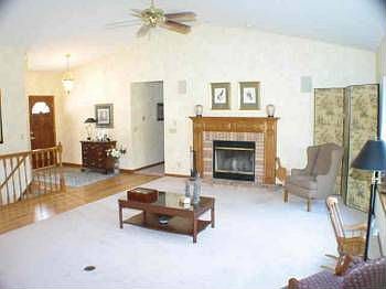 3rd image of 8802 W Whispering Oaks Ct