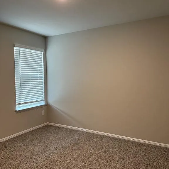 448 Kaufman Dr — Photo 10