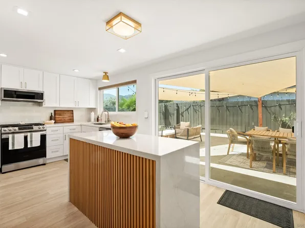 9081 Inverness Rd, Santee, CA 92071