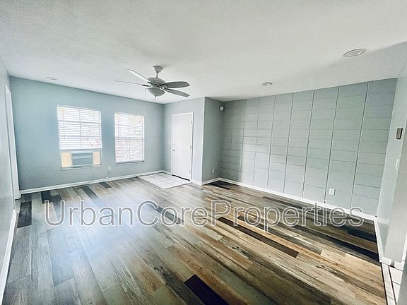 3rd image of 321 24th Ave N APT 9