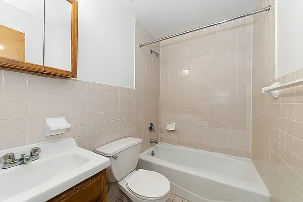 Rented by Green Leaf Management, LLC | media 16