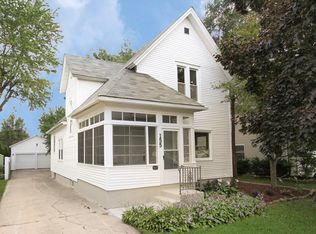 155 S Melrose Ave, Elgin, IL 60123