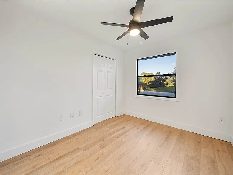 896 Talmadge Ave SE — Photo 16