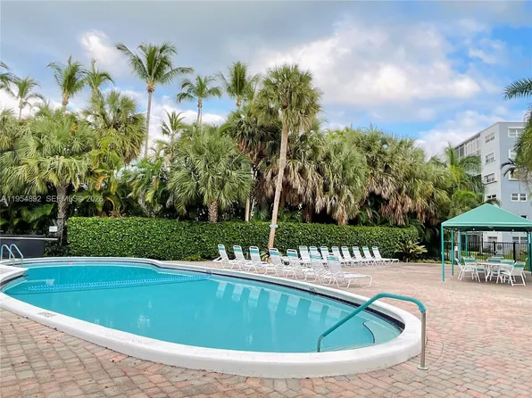 1425 Atlantic Shores Blvd APT 209, Hallandale Beach, FL 33009