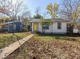 105 Riverside Dr, San Marcos, TX 78666