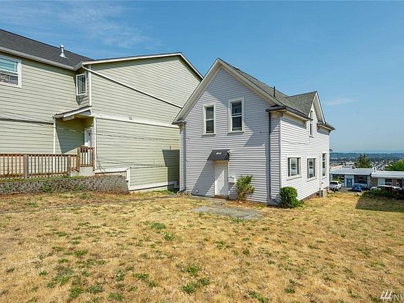 4th image of 2512 Tacoma Ave S
