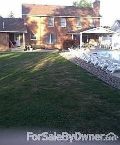 4th image of 576 Shadydale Dr