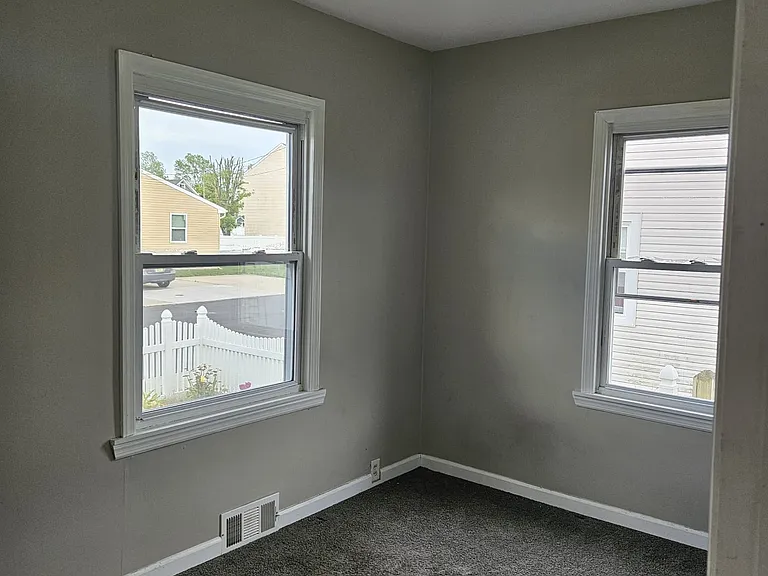 1 Princeton Ave — Photo 3