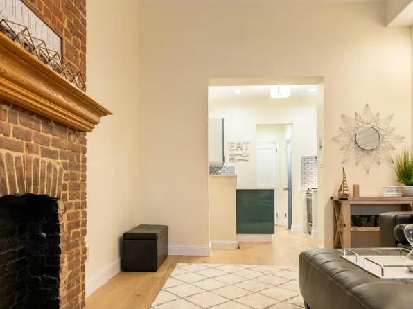 344-346 East 58th Street A image 2 of 14