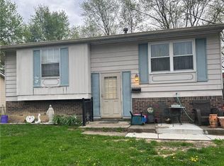 10037 Ridgefield Dr, Indianapolis, IN 46235